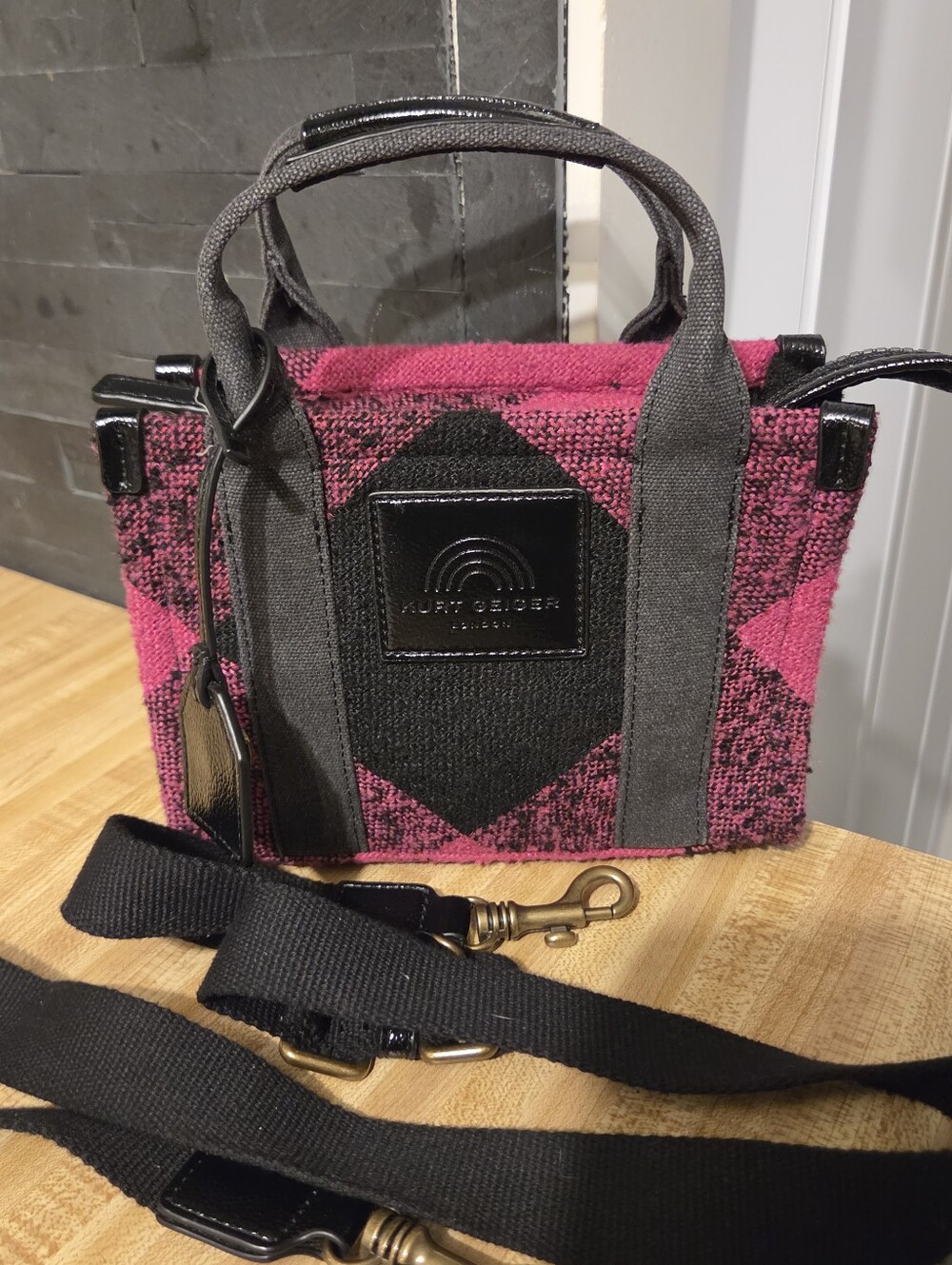 Kurt Geiger Pink & Black Flannel Tote/Crossbody W/Guitar Strap & Dustbag